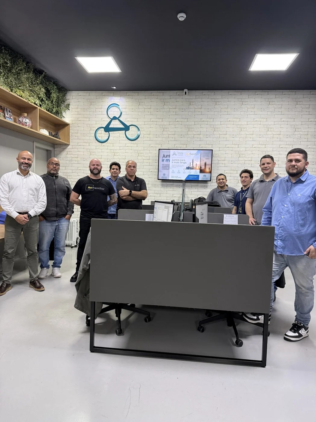 Integração entre Vista Automação e AuthentSys no escritório Vista