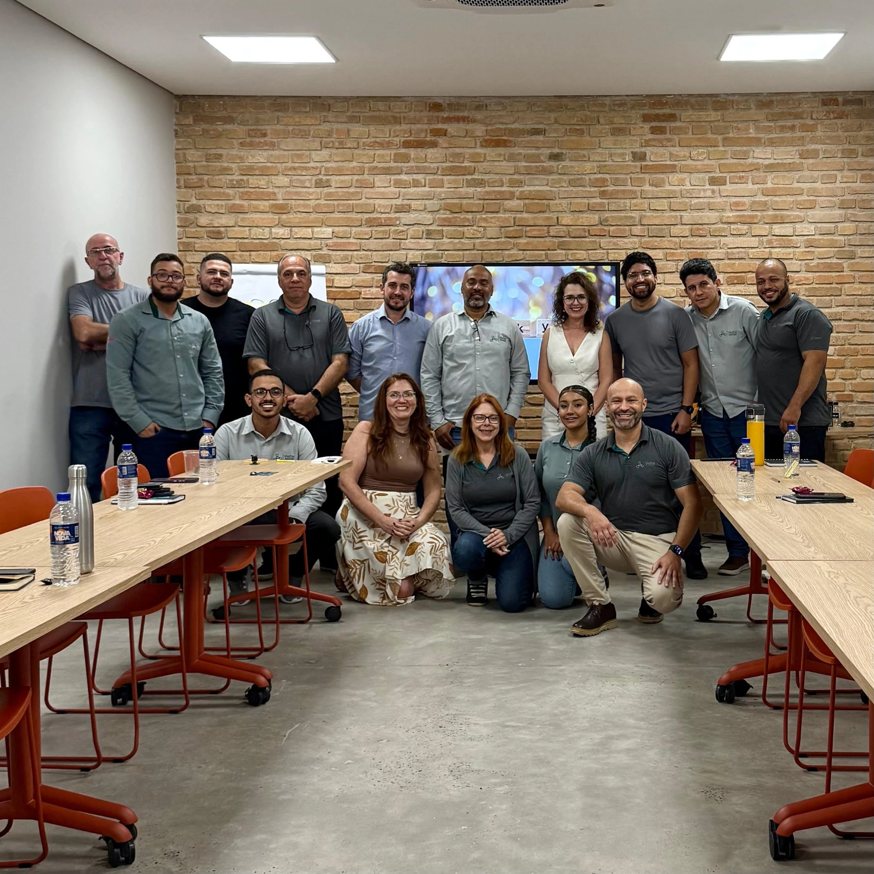 Equipe da Vista reunida em encontro
