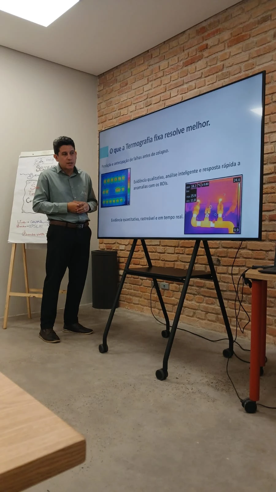 Encontro técnico sobre aplicações de termografia fixa.